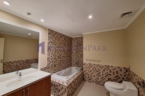 2 bedrooms Apartment in Doha, Qatar No. 61015 17