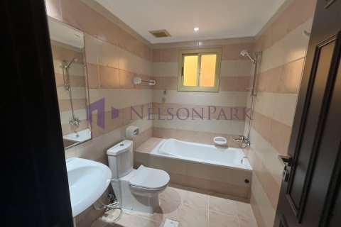 5 bedrooms Villa in Doha, Qatar No. 60932 12