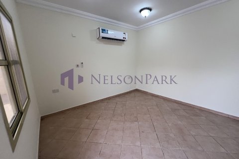 5 bedrooms Villa in Doha, Qatar No. 60932 8