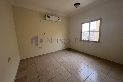 5 bedrooms Villa in Doha, Qatar No. 60932 11