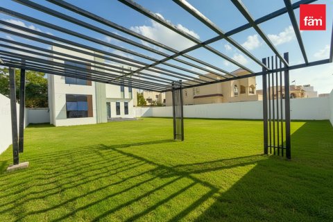 Вилла с 5 спальнями в Аль-Барша, ОАЭ №141578