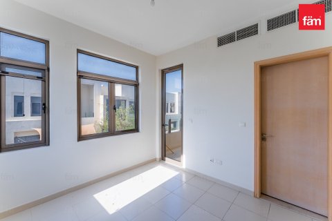 Вилла с 3 спальнями в Рим, ОАЭ №141579 15