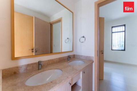 Вилла с 3 спальнями в Рим, ОАЭ №141579 9