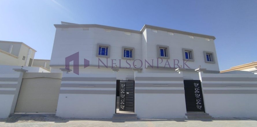6 bedrooms Villa in Al Wakrah, Qatar No. 57492