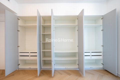 Квартира с 2 спальнями в Дубай Марина, ОАЭ №156377 12