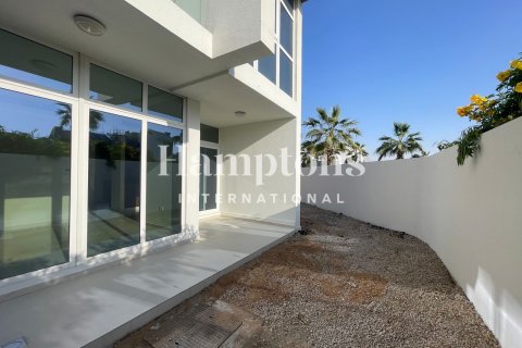 3 bedrooms Townhouse in Dubai, UAE No. 144953 7