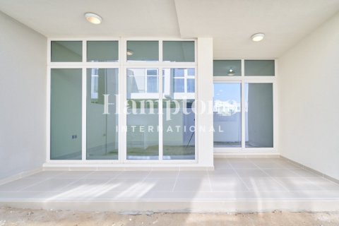 3 bedrooms Townhouse in Dubai, UAE No. 144953 17