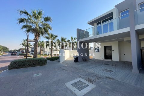 3 bedrooms Townhouse in Dubai, UAE No. 144953