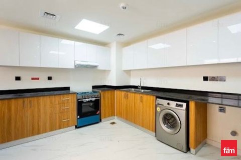 3 bedrooms Townhouse in Dubai, UAE No. 142743 13