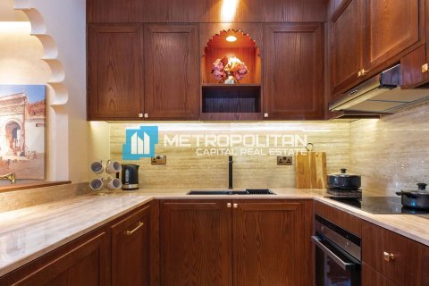 Apartment de 2 dormitorios en Masdar City, UAE No. 145105 5