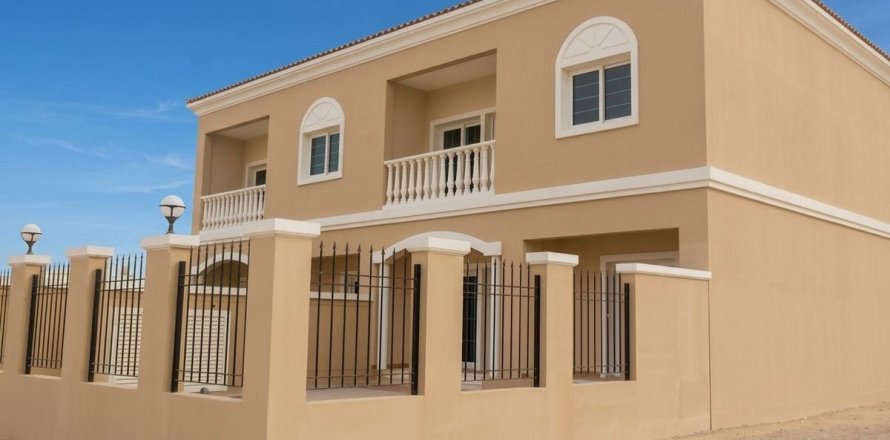 Villa de 3 chambres à Dubai, UAE No. 161180
