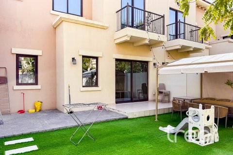 Villa de 3 dormitorios en Reem, UAE No. 206220