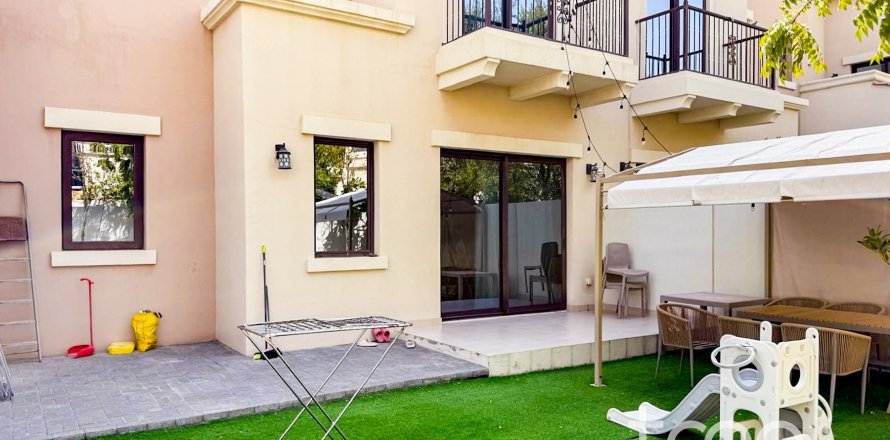 Villa de 3 dormitorios en Reem, UAE No. 206220