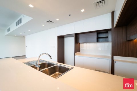 3 bedrooms Apartment in Dubai, UAE No. 137405 9