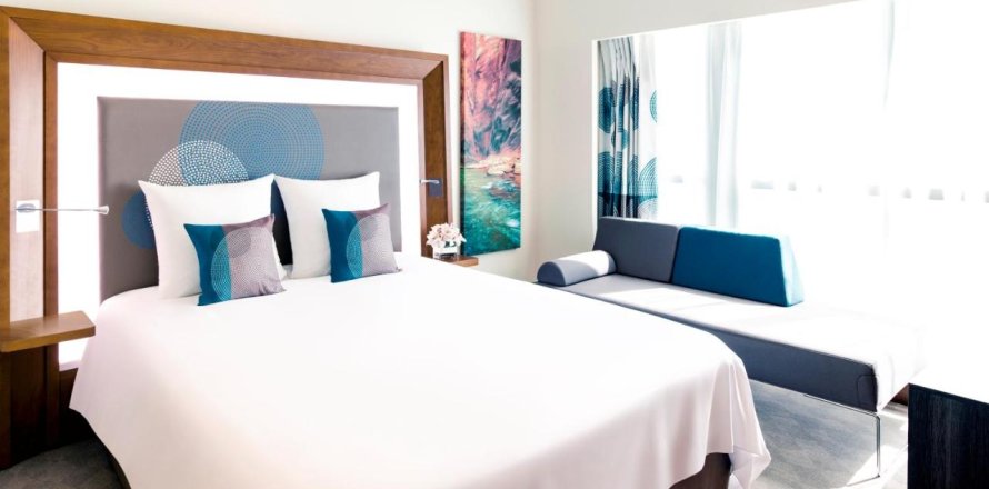 Building in Dubai, UAE No. 150361