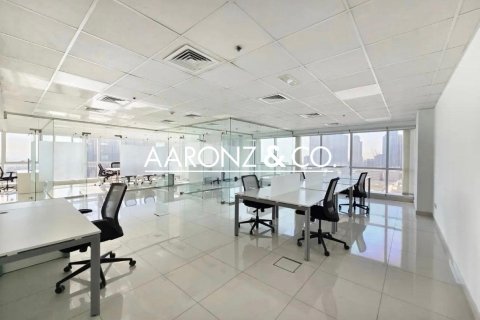 126m² Office in Jumeirah Lake Towers, UAE No. 144236