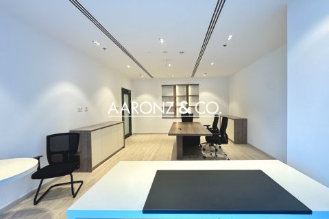 248m² Office in Business Bay, UAE No. 144242 15