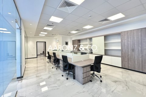 248m² Office in Business Bay, UAE No. 144242 4