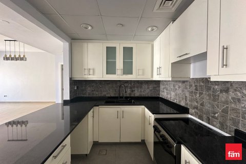 Квартира с 2 спальнями в Дубай, ОАЭ №137378 13