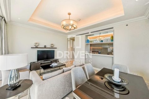 Квартира с 2 спальнями в The Address Residence Fountain Views, ОАЭ №191802 4