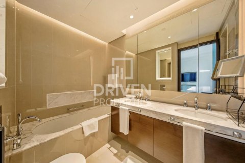 Квартира с 2 спальнями в The Address Residence Fountain Views, ОАЭ №191802 11