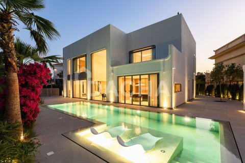 Villa de 5 dormitorios en Jumeirah Islands, UAE No. 210362 25