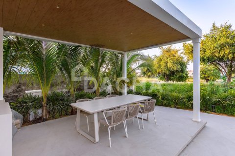 Villa de 5 dormitorios en Jumeirah Islands, UAE No. 210362 27