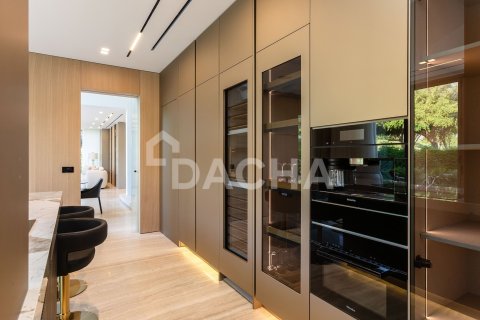 Villa de 5 dormitorios en Jumeirah Islands, UAE No. 210362 9