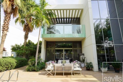 Вилла с 5 спальнями в District One, ОАЭ №136750 11