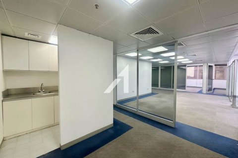 180m² Office in Sheikh Zayed Road, UAE No. 148878 3