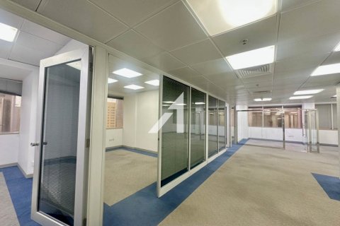 180m² Office in Sheikh Zayed Road, UAE No. 148878 4