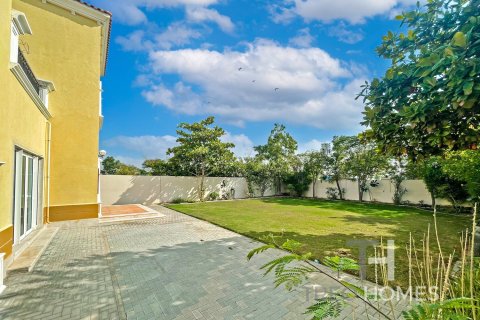Villa de 3 dormitorios en Legacy, UAE No. 81829 3
