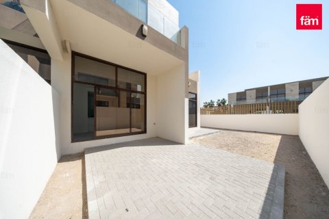 4 bedrooms Villa in Dubai, UAE No. 145310 6