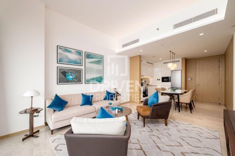 Квартира с 2 спальнями в Address Harbour Point, ОАЭ №193012