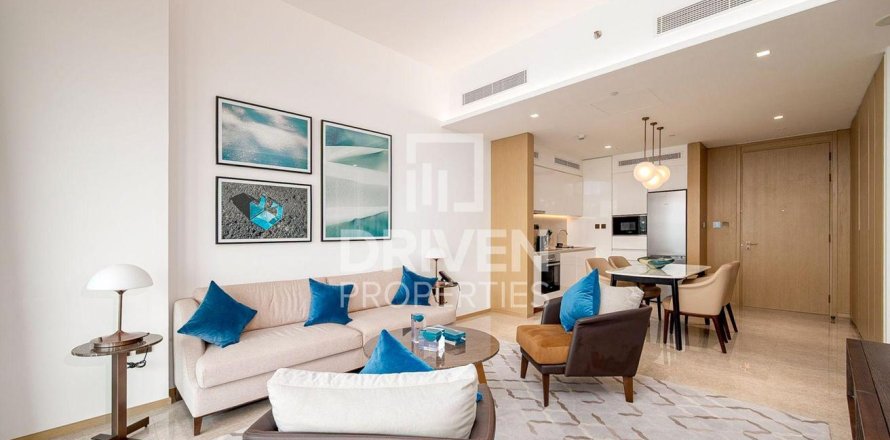 Квартира с 2 спальнями в Address Harbour Point, ОАЭ №193012