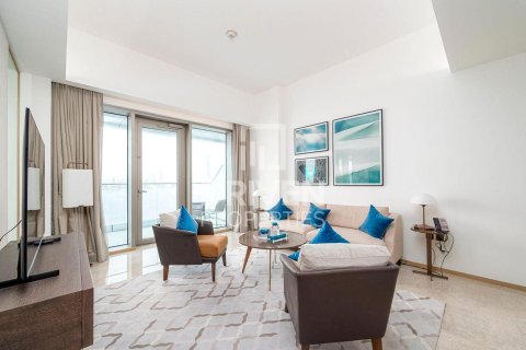 Квартира с 2 спальнями в Address Harbour Point, ОАЭ №193012 3
