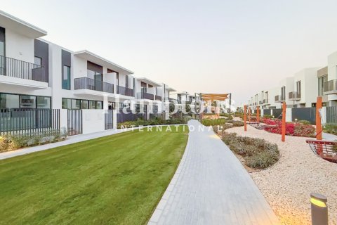 3 bedrooms Townhouse in The Valley, UAE No. 152599 4