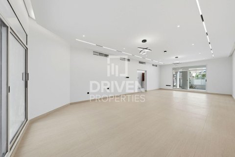 4 bedrooms Villa in Jumeirah 3, UAE No. 193364 3