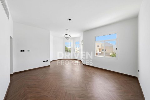4 bedrooms Villa in Jumeirah 3, UAE No. 193364 4