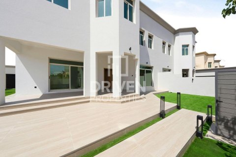 4 bedrooms Villa in Jumeirah 3, UAE No. 193364 11