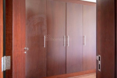 Квартира с 2 спальнями в World Trade Centre Residence, ОАЭ №164597 15