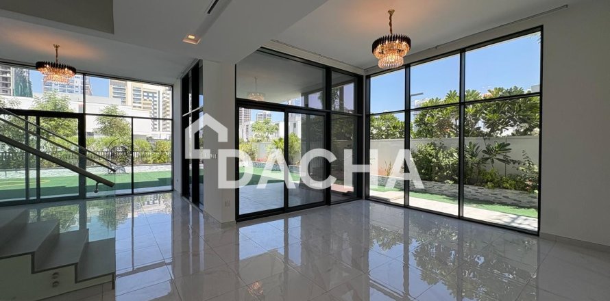 5 غرفة نوم  فيلا في Murooj Al Furjan, الإمارات العربية المتحدة رقم 165696