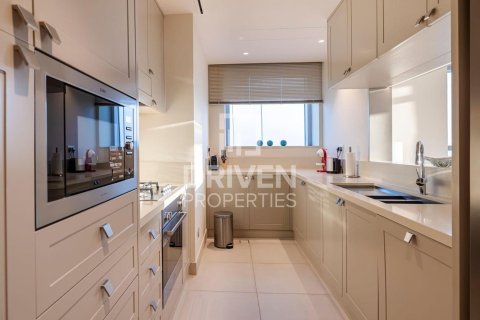 Квартира с 2 спальнями в The Address Residence Fountain Views, ОАЭ №193075 9