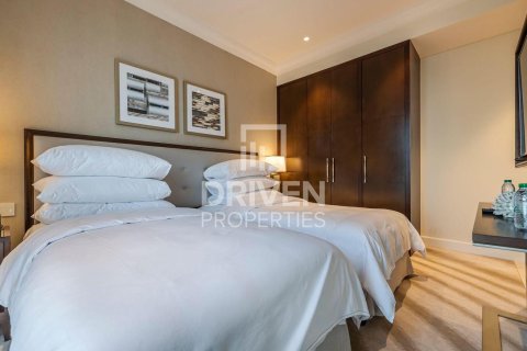 Квартира с 2 спальнями в The Address Residence Fountain Views, ОАЭ №193075 11