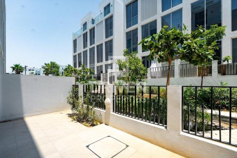 4 bedrooms Townhouse in Al Barari, UAE No. 193073 4