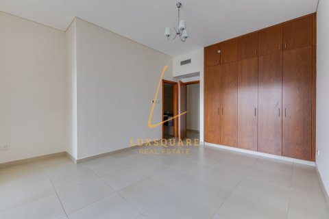 Квартира с 2 спальнями в Dubai Internet City, ОАЭ №164161 13