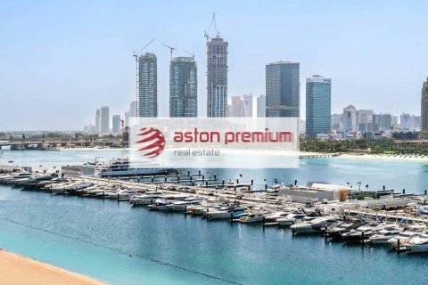 1 bedroom Apartment in EMAAR Beachfront, UAE No. 142057