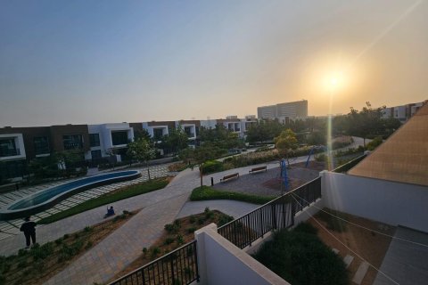 3 bedrooms Townhouse  No. 123698 4