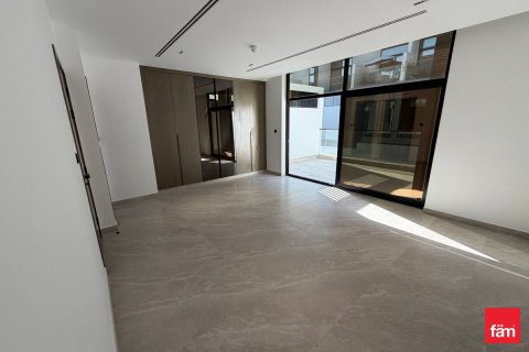 4 bedrooms Villa in Dubai, UAE No. 143628 5