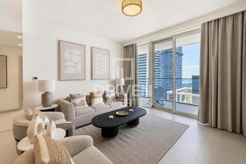 Квартира с 3 спальнями в EMAAR Beachfront, ОАЭ №191683 3